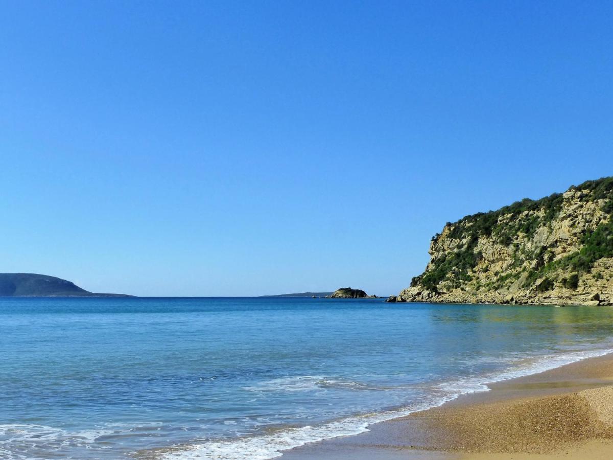 Hakuna Matata Holidays Wooden Lodge With Airco & Pool In Greek Olive Grove 메토니 외부 사진