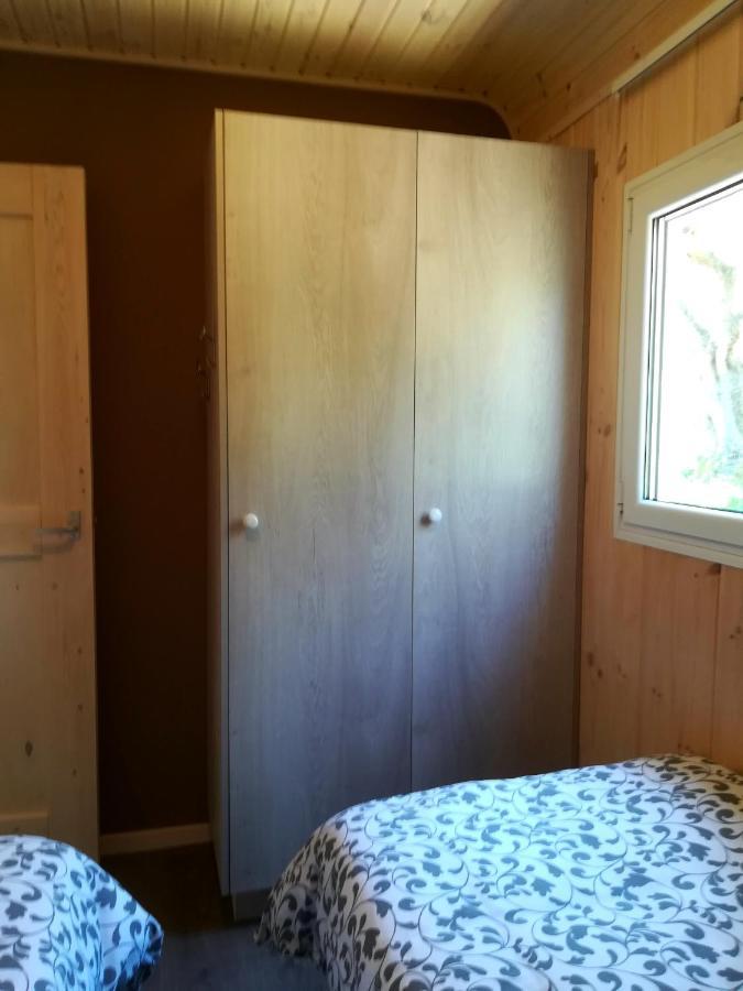 Hakuna Matata Holidays Wooden Lodge With Airco & Pool In Greek Olive Grove 메토니 외부 사진