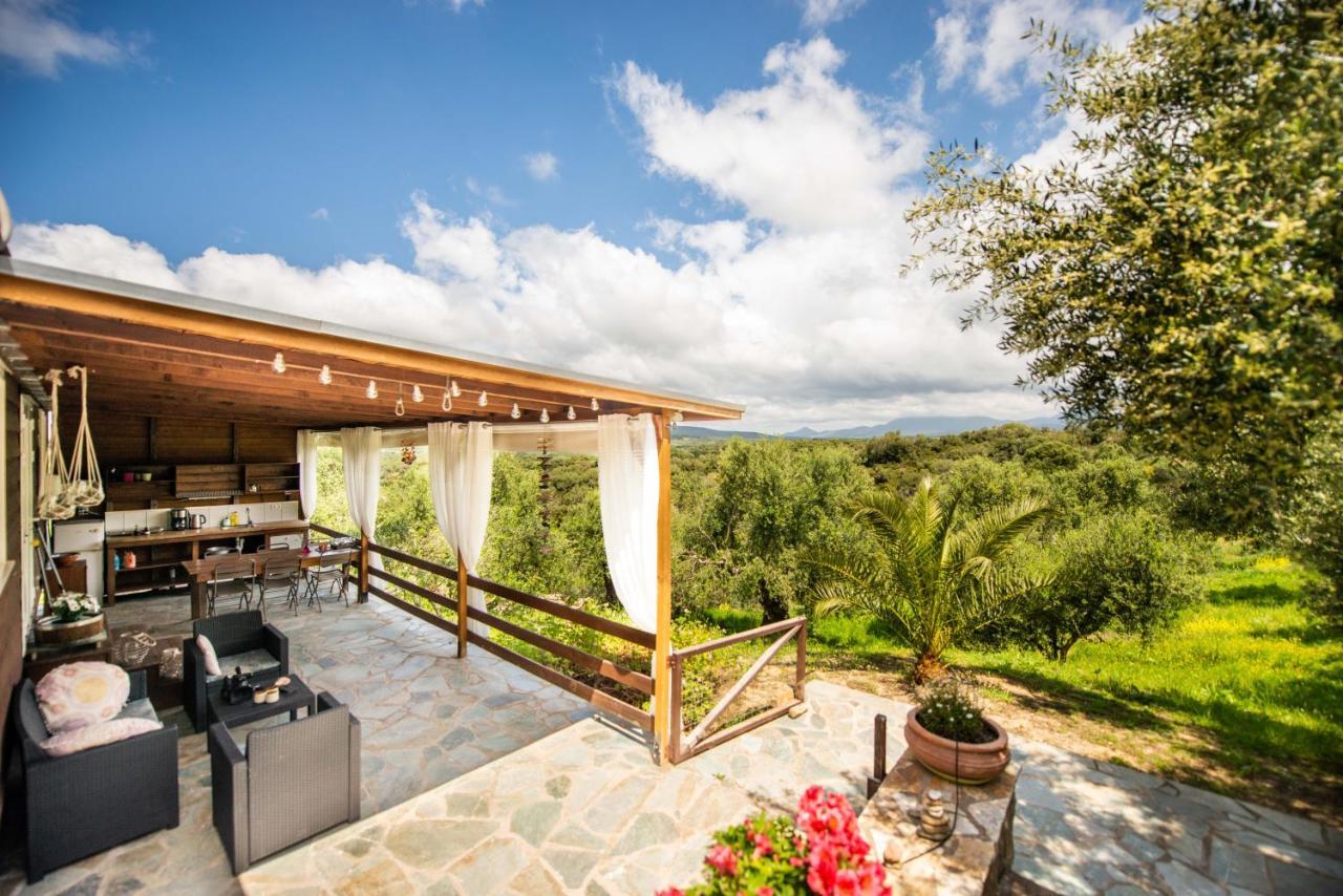 Hakuna Matata Holidays Wooden Lodge With Airco & Pool In Greek Olive Grove 메토니 외부 사진